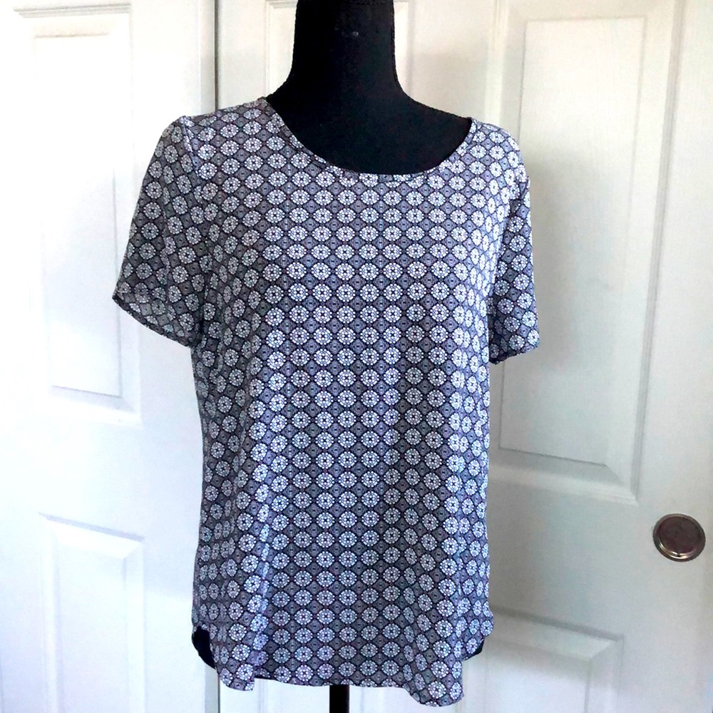 Black and white fresh dirt/blouse